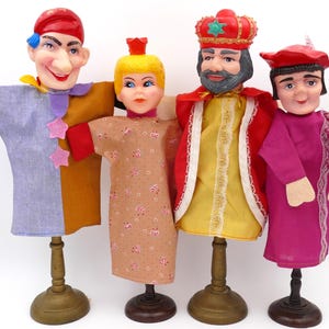 Vintage Mister Rogers Neighborhood Land Of Make Believe Fairytale Hand Puppets King Queen Court Jester Court Herald