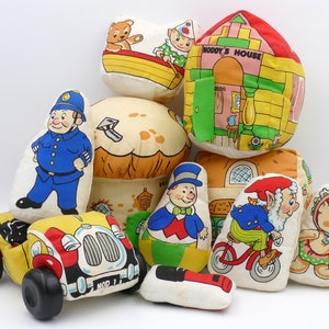 Vintage Noddy&#39;s Toytown Play Pack Enid Blyton&#39;s Big Ears Mr Plod Tessie Bear Wobbly Man Boots England