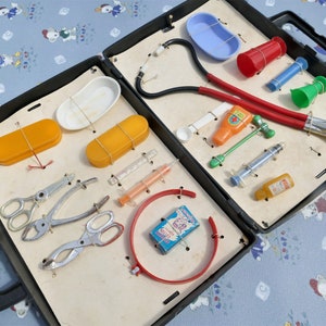 Vintage Doctor&#39;s Bag Playset Hospital Nurse First Aid Medical Pretend Play