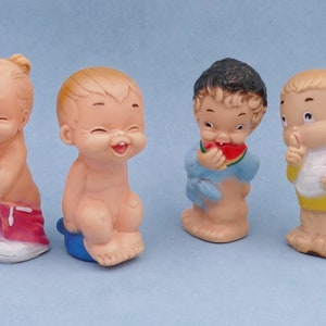 1960 Vintage niedliches lustiges Baby-Kind-Figürchen Gummi Quietschendes Spielzeug