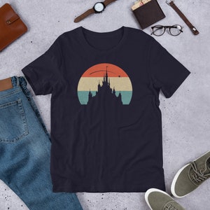 Vintage retro sunset Disneyland Mickey Mouse Magic Castle Unisex T-Shirt