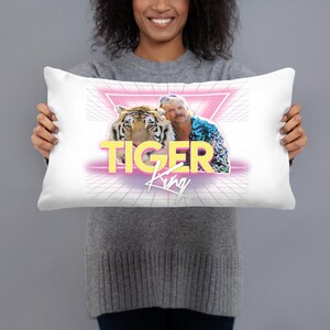 Funny Tiger King | Vintage Retro Joe Exotic Basic Pillow