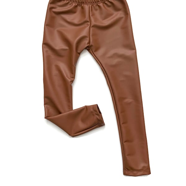 pantalon en faux cuir / leggings en faux cuir / leggings pour bébé fille / pantalon de legging pour tout-petit / pantalon moderne / pantalon en cuir - Camel