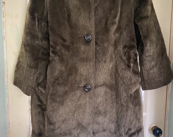 Vintage 1920’s style Brown Faux Fur Coat. Fits size 12. Cropped sleeves.