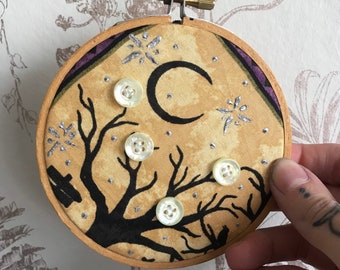 Halloween mini embroidery style hoop. Button and outline detail. Moon scene.