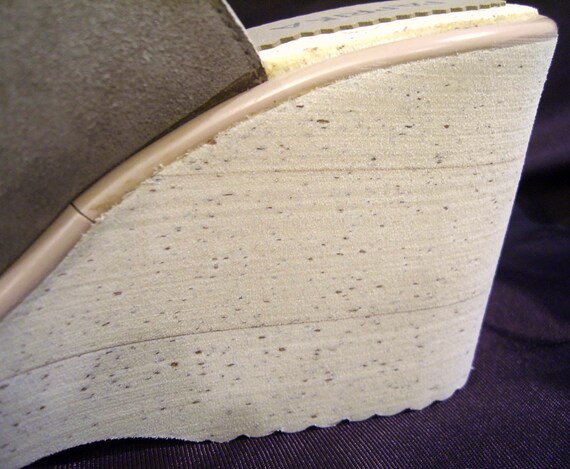 PAPRIKA Brand Cork Wedge Heel Open-Toe KHAKI TAUP… - image 5