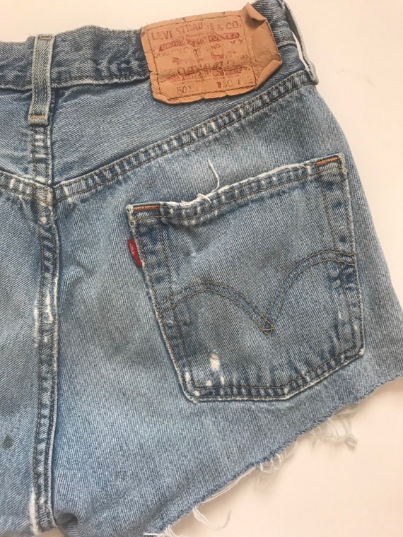 levis mom jeans shorts