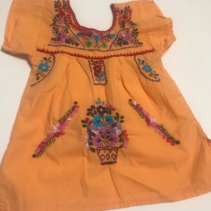 Vintage infant / toddler peasant embroidered dress / Mexican/ Mexican dress / toddler / embroidered/embroidered toddler dress