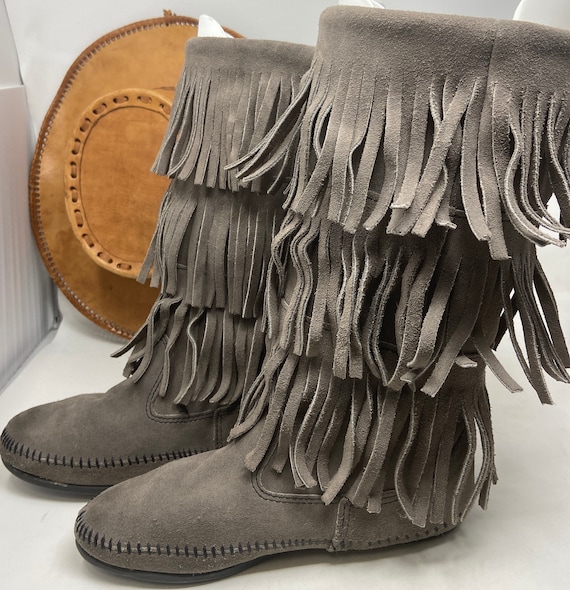 Minnetonka 3 tier fringe boots,fringe boots,mocca… - image 7