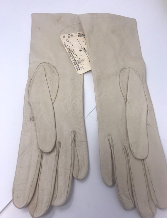 Vintage grandma’s Paris kidskin gloves,sz 6 1/2 L… - image 3
