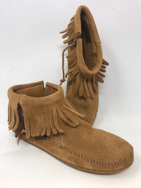 Minnetonka ladies moccasins 2025