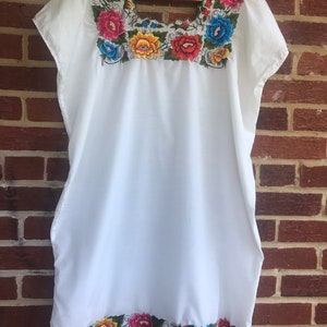 Embroidered Vintage Dress,embroidered,embroidered top,vintage,floral dress,floral top,summer,hipster,lightweight image 3