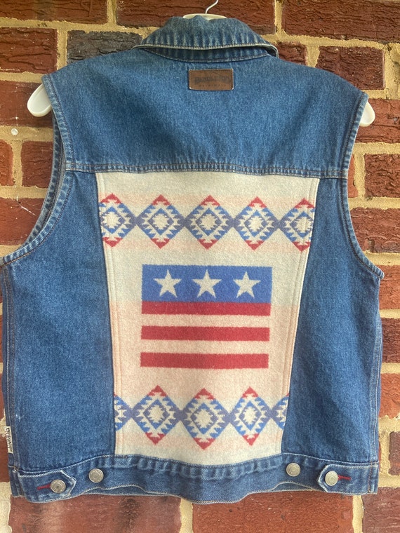 Vintage Pendleton® sz S Western American flag vest