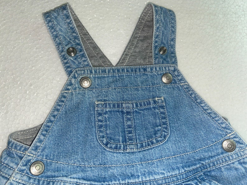 Gap denim jumper,jean jumper, infant, infant denim ,denim,Gap,Gap denim, Baby girl,infant girl,Baby gap,3-6 months,denim dress image 2