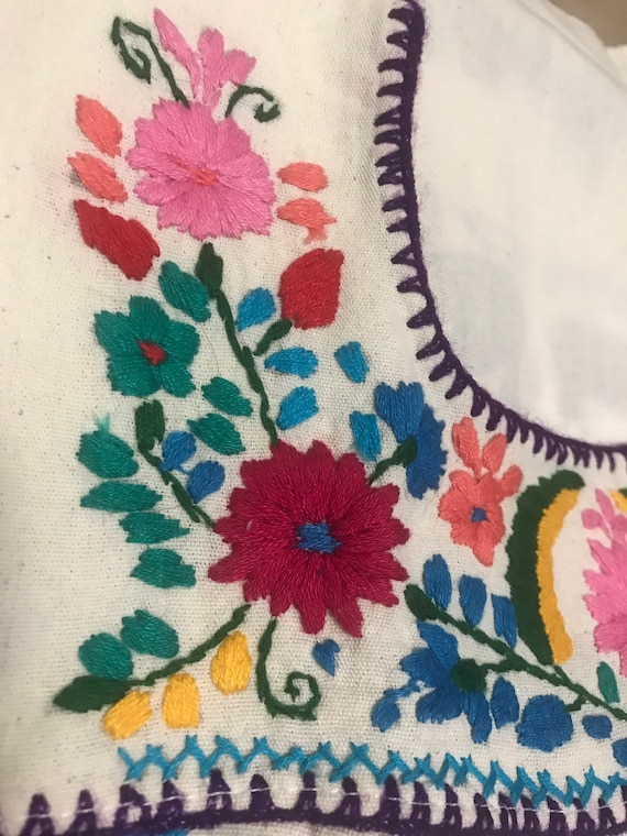 Girls Hand Embroidered Mexican dress,Tehuacan Gir… - image 7