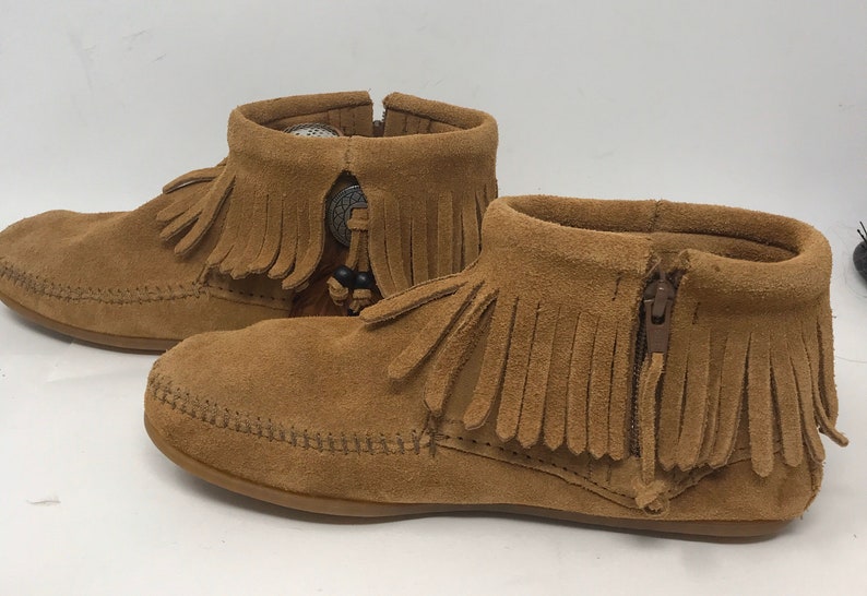 Minnetonka Womans sz 6 Conche suede Leather Moccasins image 4