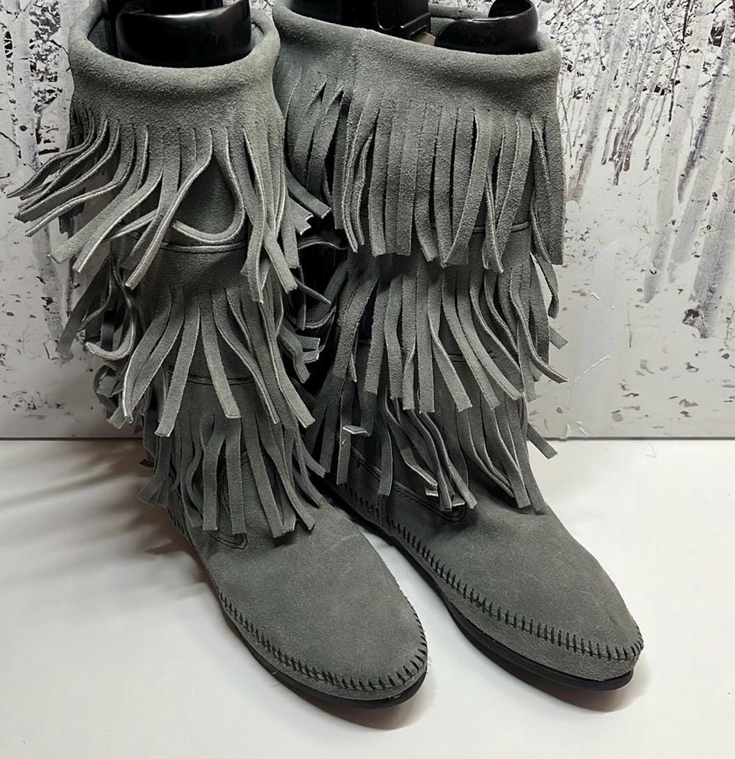 Minnetonka Grey Suede Fringe Leather Boot,minnetonka Boot 