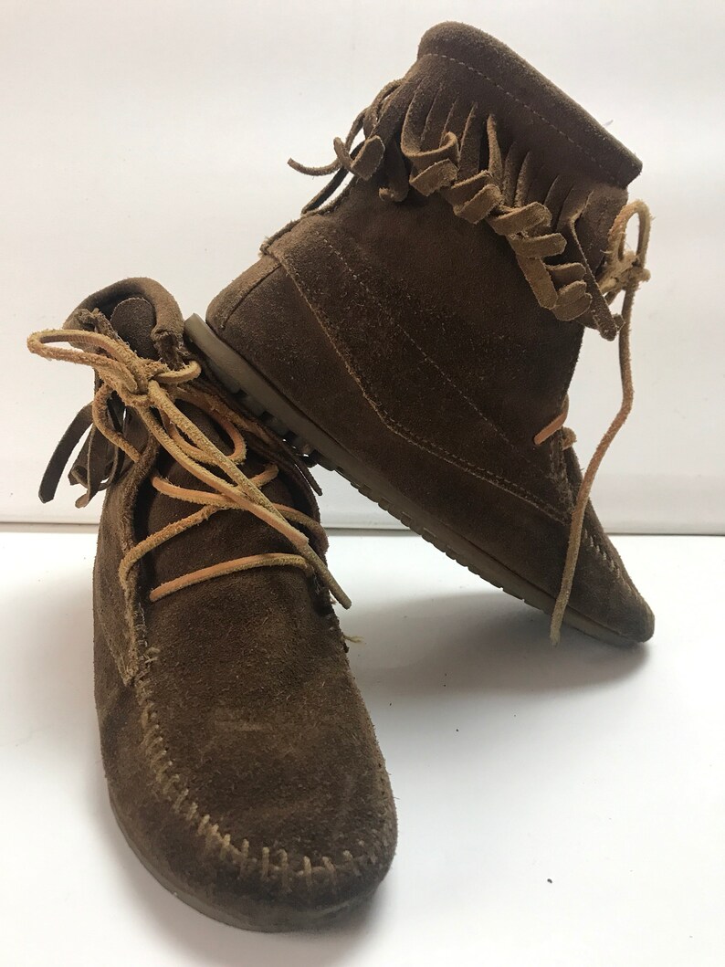 Minnetonka Moccasin Ankle Boot Lacy Burgundy Suede Fringe Women/'s sz 7 run small