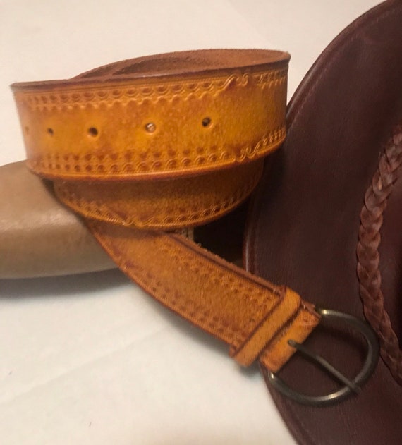 Thick Leather Pilgrim Buckle Belt – OMNIA
