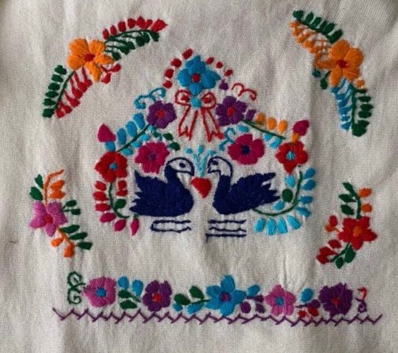 Girls Hand Embroidered Mexican dress,Tehuacan Gir… - image 5