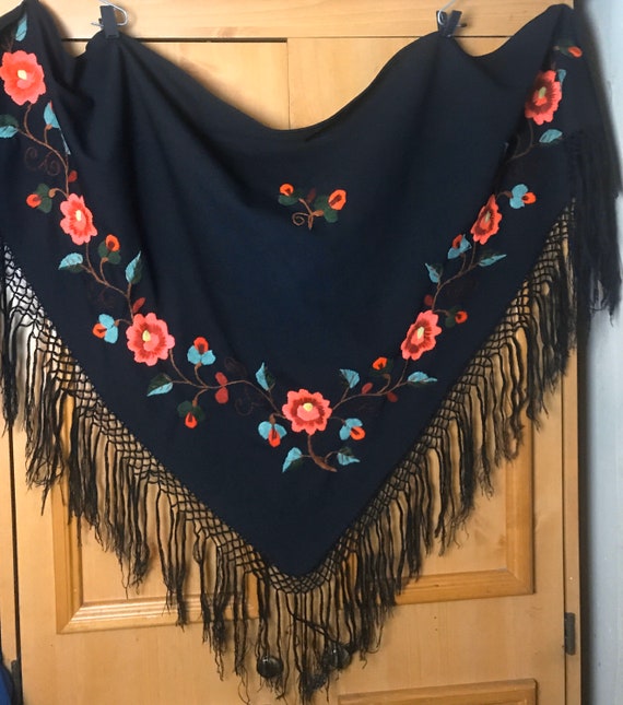 Vintage handstitched embroidered crewel shawl - image 2