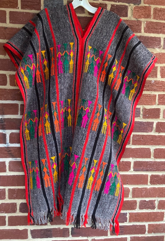 Poncho,vintage,vintage poncho,woven poncho,cape,em