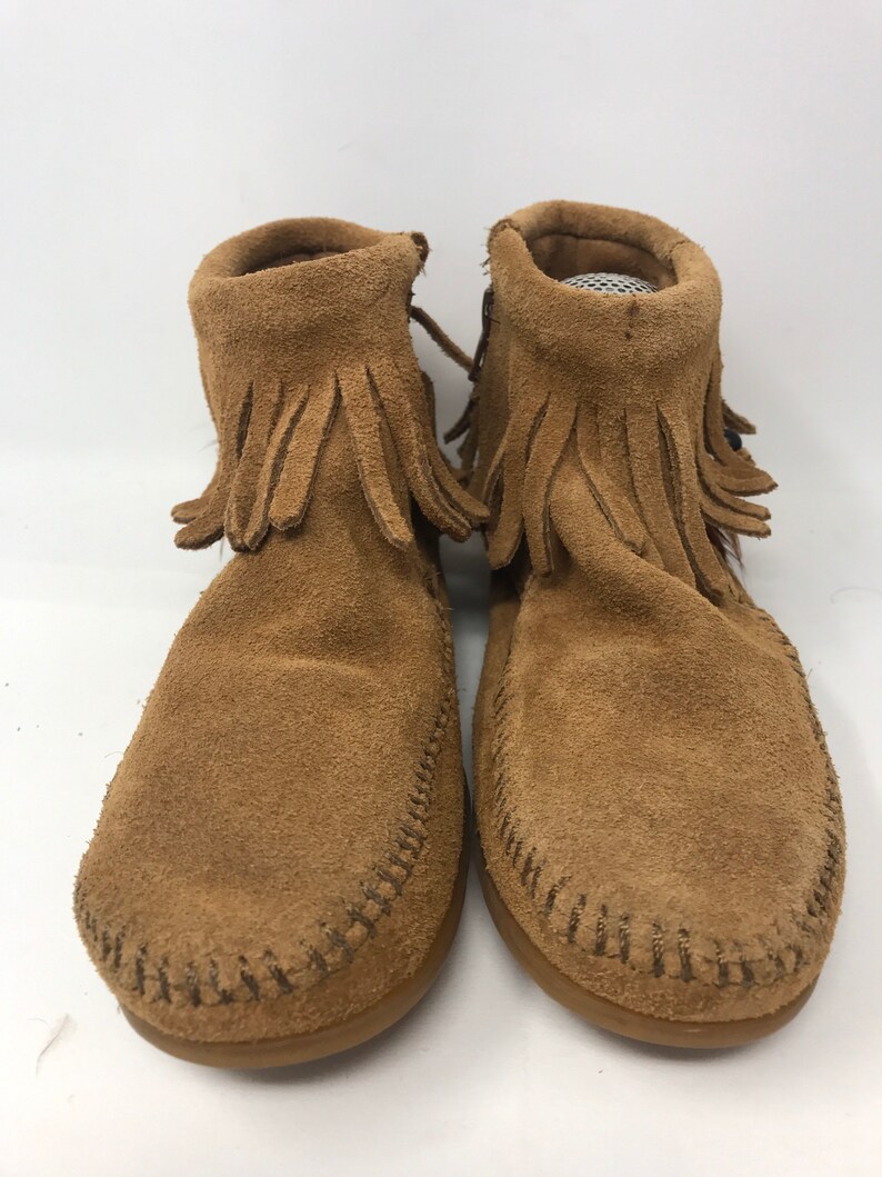 Minnetonka Womans sz 6 Conche suede Leather Moccasins image 5