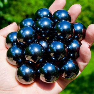 2 Magnetic Hematite Spheres | Pair of Magnetic Hematite Spheres 25MM( 1&quot;)