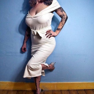White Debby Jellinsky Marilyn Monree off the shoulder Pin-Up Wiggle Dress with belt Made to Measure 1950&#39;s 1980&#39;s Rocakbilly- fabric varies
