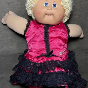 1985 Cabbage Patch Kids Girl Doll World Traveler Spanish Dancer Blonde Tooth