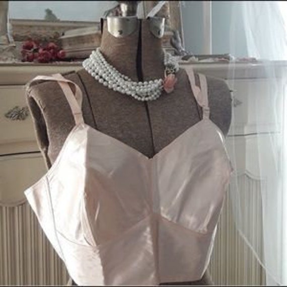 RARE VTG French Registered Pink Satin Bra W/Tags - image 5