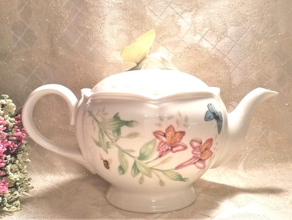 Lenox Butterfly Meadow Teapot, Laurie Le Luyer Design 30 Ounce And Always FREE Domestic SHIPPING