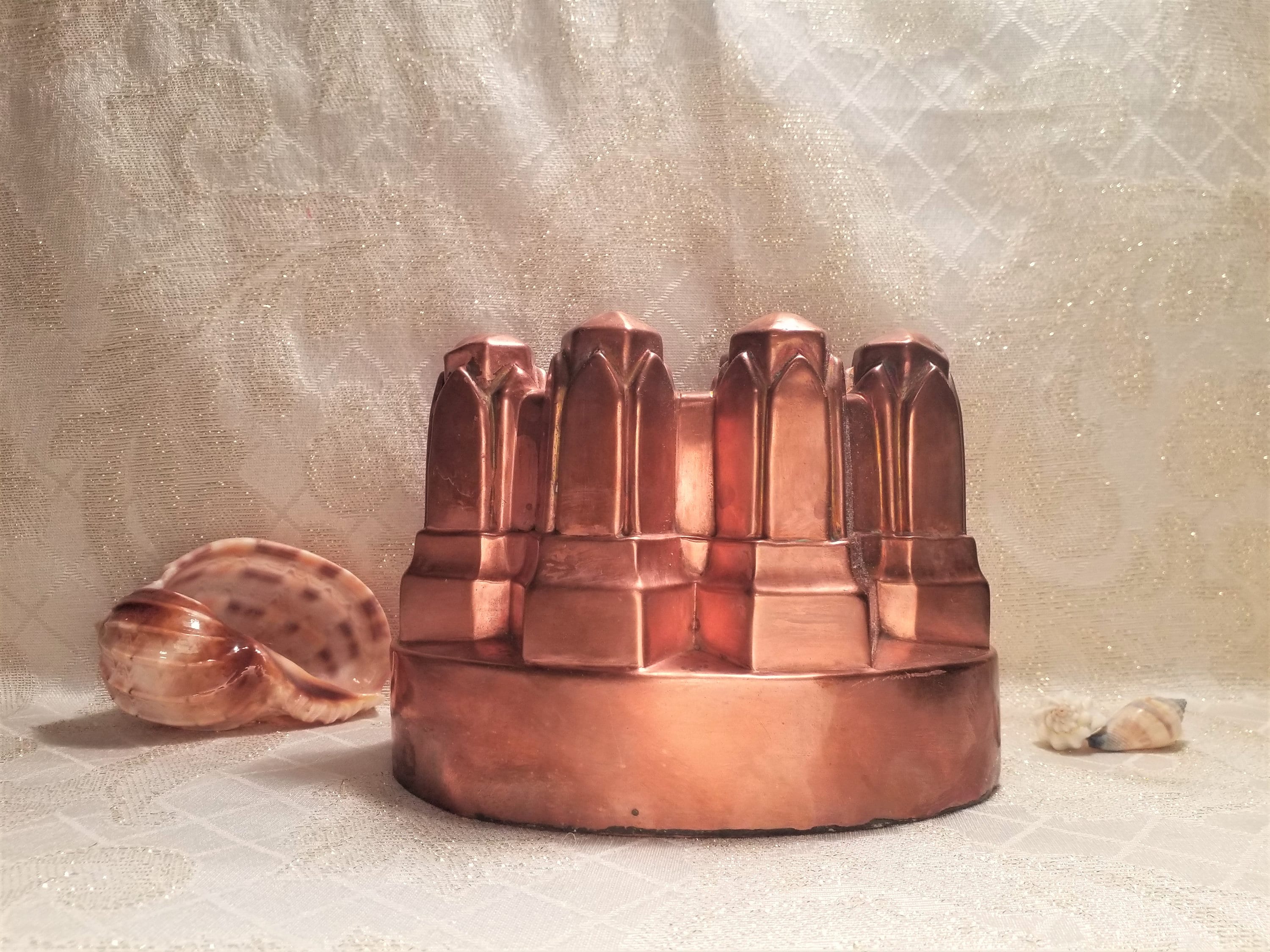 Antique Copper Mold Tin Lined Gothic Design Large Oval Shape Copper