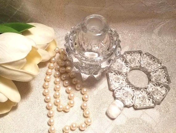 Beautiful Vintage Perfume Bottle With Stopper Elegant Design  Perfect For Weddings Or Special Occasion Gifts Always FREE Domestic SHIPPING