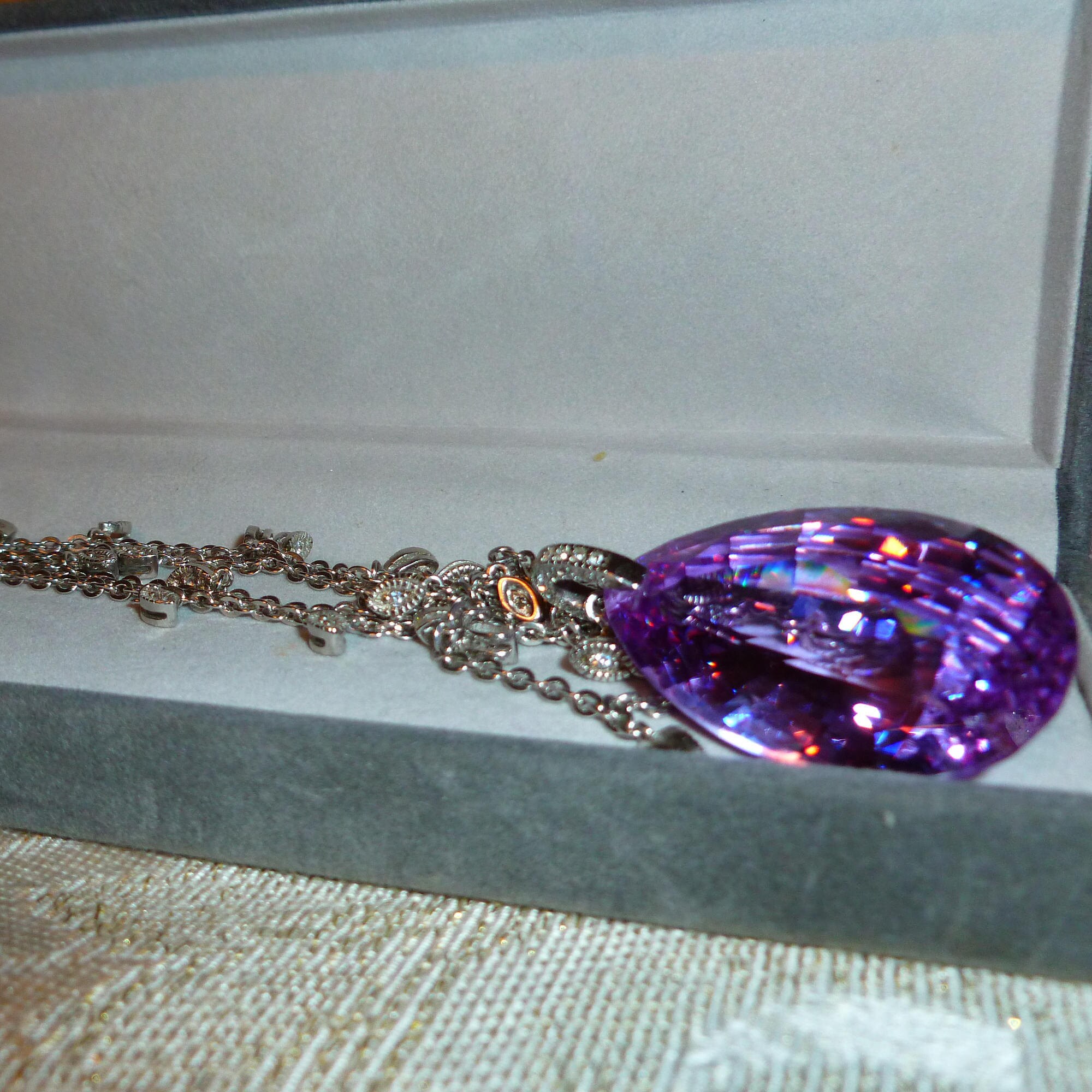 Beautiful Large Faceted Purple Tear Drop Necklace With Intricate 925