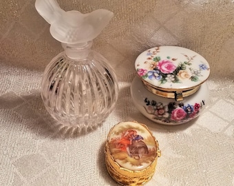 Vintage Perfume Bottle With Little Bird Stopper Two Vintage Trinket Jars Hinge Lids Courting Design And Floral Always FREE Domestic SHIPPING
