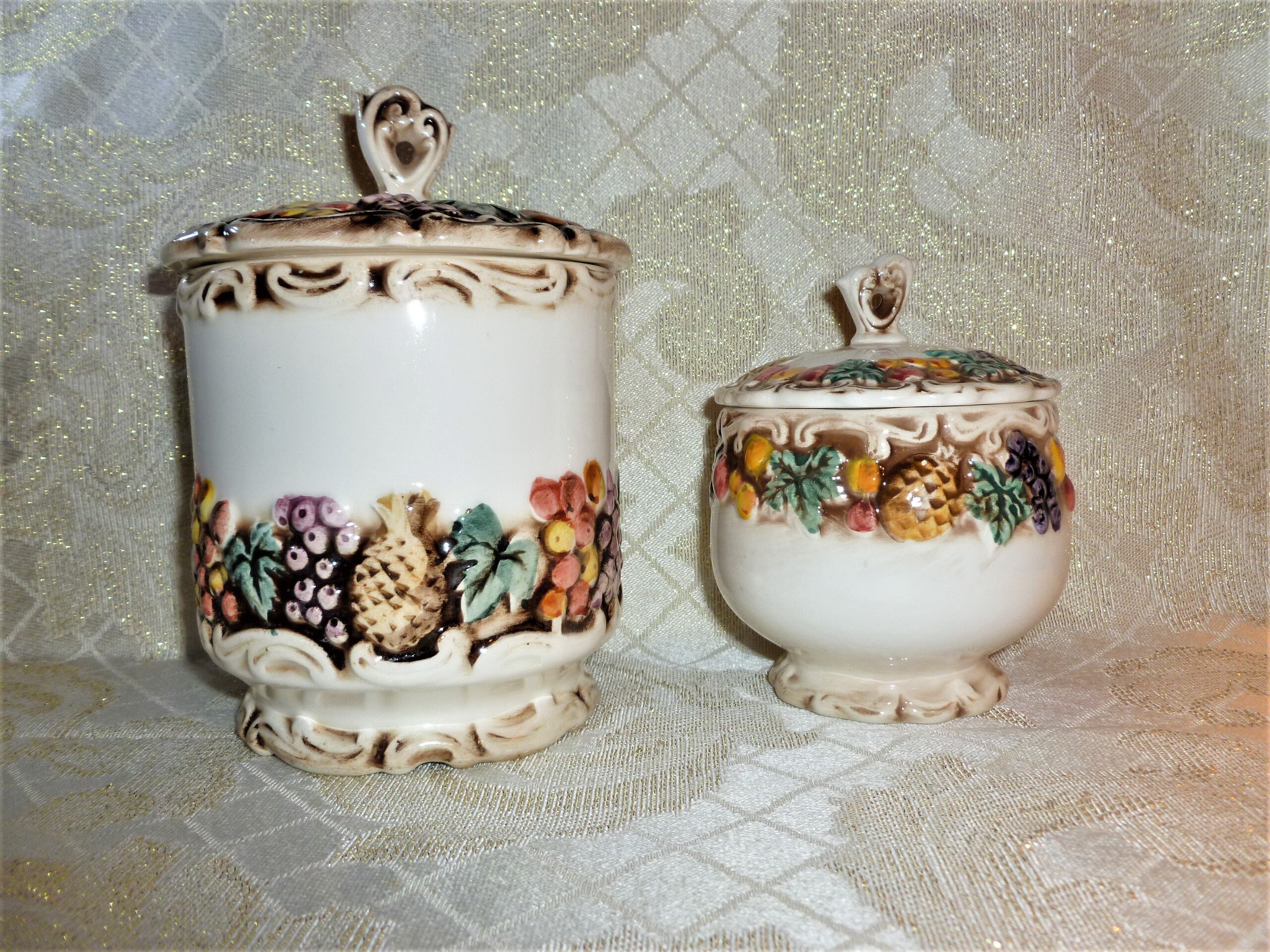 Carmel Coleccionibles ofrece un Lefton 1950s Della Robbia par | Etsy