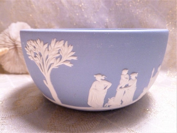 Wedgwood Blue Jasperware Neoclassical Relief Beautiful Bowl Ideal Display Item Excellent Condition Hallmarked Always FREE Domestic SHIPPING