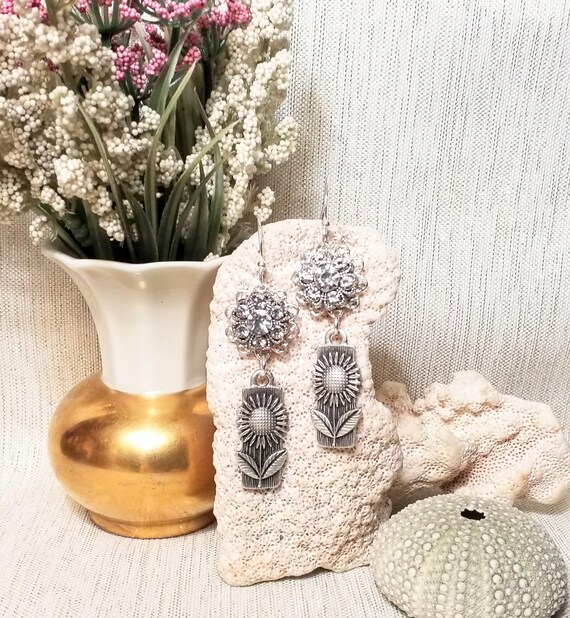 Earrings Handcrafted Beautiful Elegant Floral Design Made By Carmelcollectibles.com Ideal For Weddings Or Special Occasions FREE SHIPPING