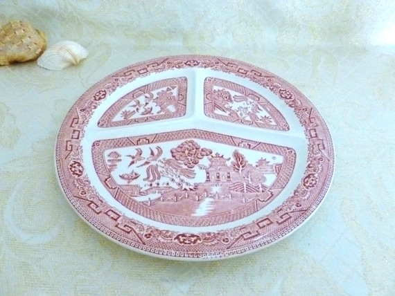 Lord Nelson Ware BCM Willow Red And White Rare Green Hallmark 3/30 Made In Staffordshire England Divided Dinner Plate Collectible 1940s