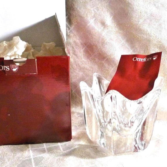 Orrefors Sweden Jan Johansson Design Belle NIB 4 1/4" Tulip Bowl Original Sticker And Box Exceptional Wedding Gift FREE Domestic SHIPPING