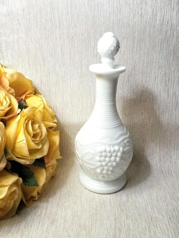 Beautiful Imperial Milk Glass Cruet With Stopper Niagara Grape Fine Detailed Design Elegant Hobnail Stopper Always FREE Domestic SHIPPING