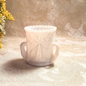 Vintage Swan Toothpick Holder Milkglass Elegant Design Beautiful Display Also Use As Small Vase Always FREE Domestic SHIPPING