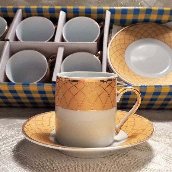 Yaushing Demitasse Set 12 Piece Set Beautiful Pattern Very Pretty Original Box Ideal For Special Occasions Always FREE Domestic SHIPPING