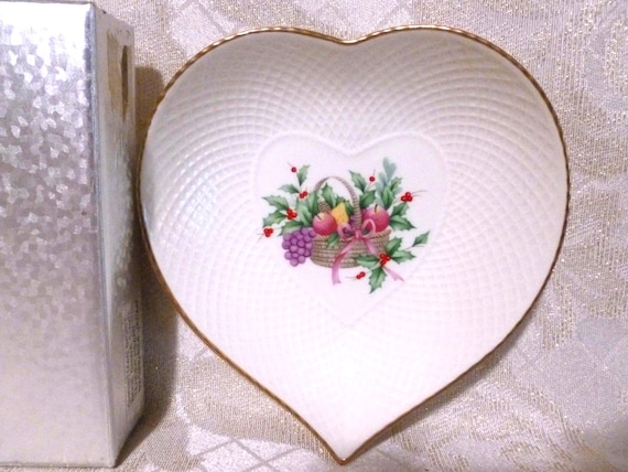 Beautiful Vintage Mikasa Heart Dish New With Original Box Fruit Foliage In Basket Design With Gold Trim Always FREE Domestic SHIPPING