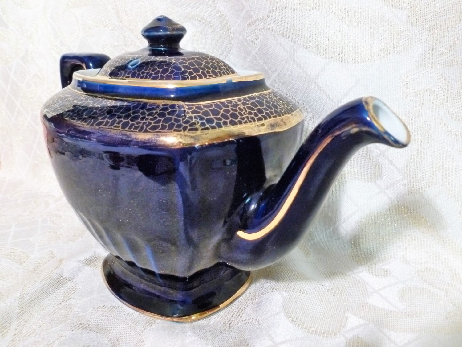 Hall Vintage 6 Cup Cobalt Blue Teapot With Gold Trim Made In USA