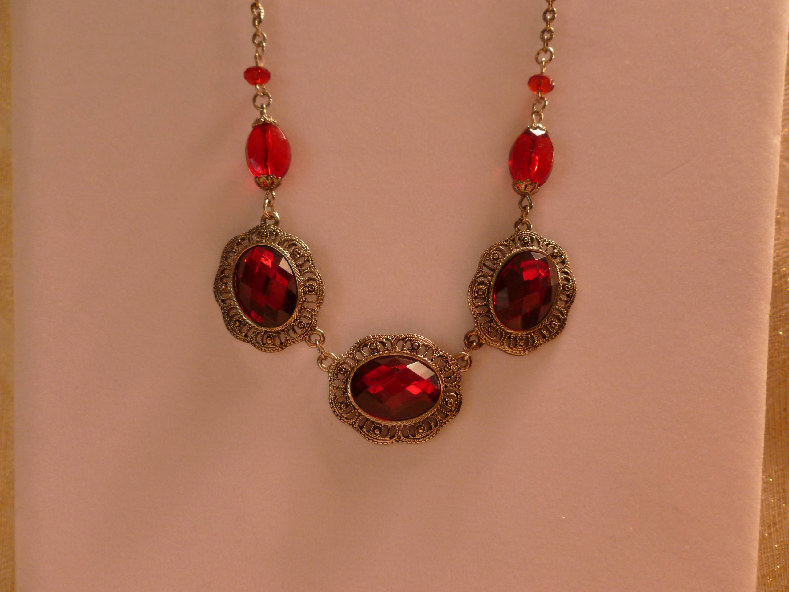 Vintage Elegant Red Crystal Necklace From The 1928 Jewelry Company