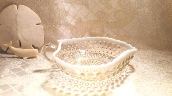 White Rimmed Clear Heart Dish With Finger Tip Handle Ideal Wedding Gift Perfect For Candy Nuts Or Berries Always FREE Domestic SHIPPING