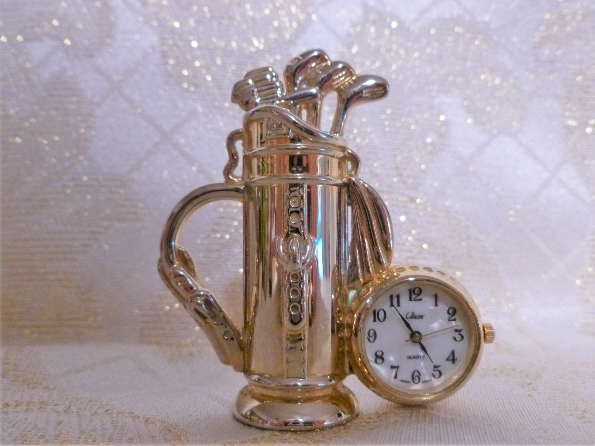 Vintage Golf Bag With Clubs Desk Clock Goldtone Setting Mother Of Pearl