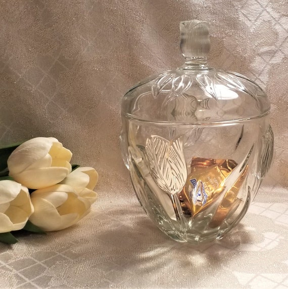 Tulip Biscuit Jar With Lid Elegant Detailed Raised Tulip Design Jar And Tulip Finial Lid Exceptional Display Always FREE Domestic SHIPPING